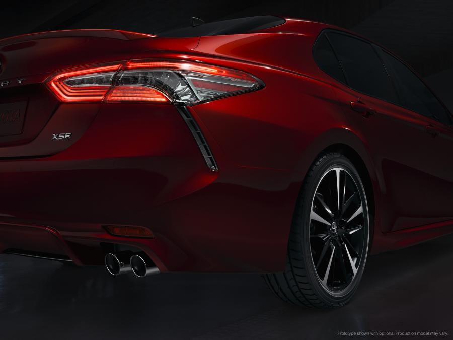 Детали экстерьера Toyota Camry XSE 2017 года  (NA) (фото 8 из 55)